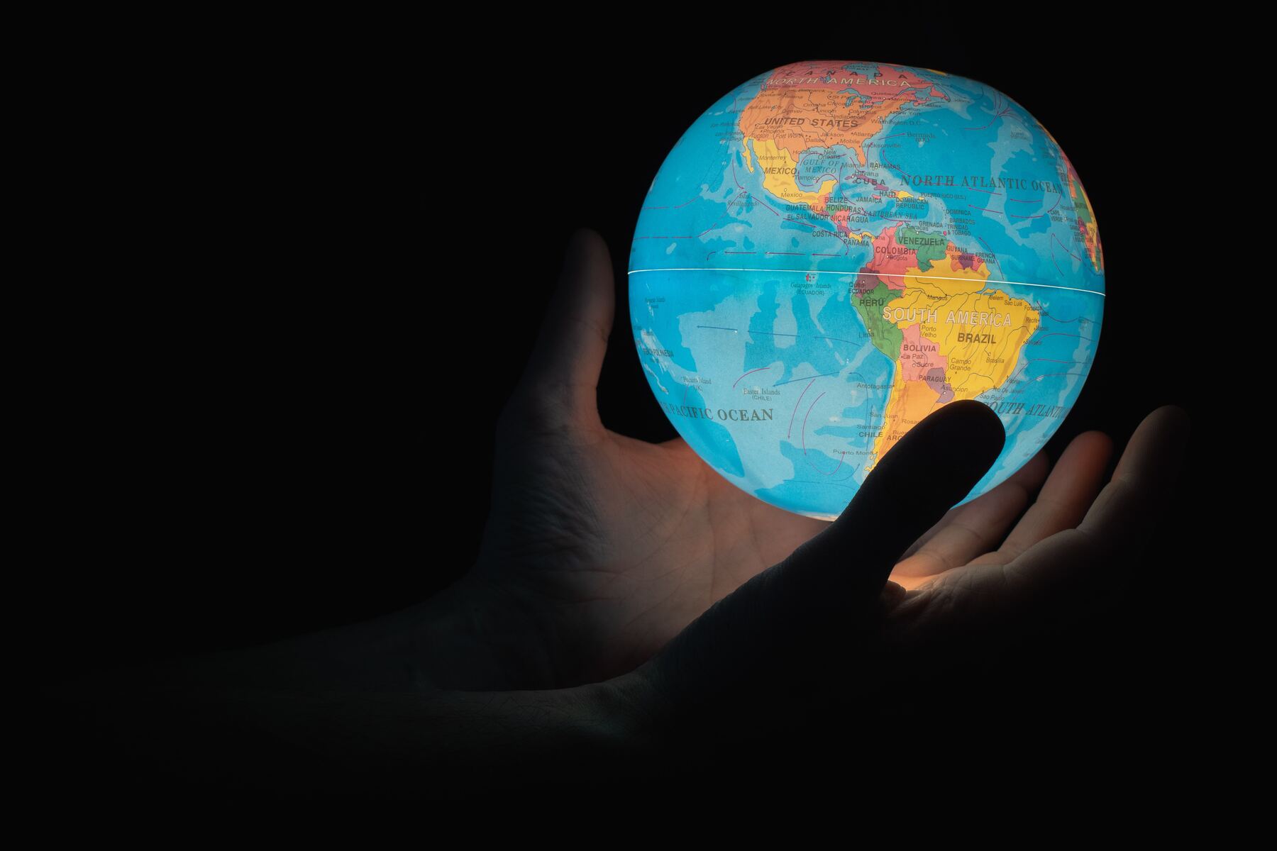 Globalization and the World Scale